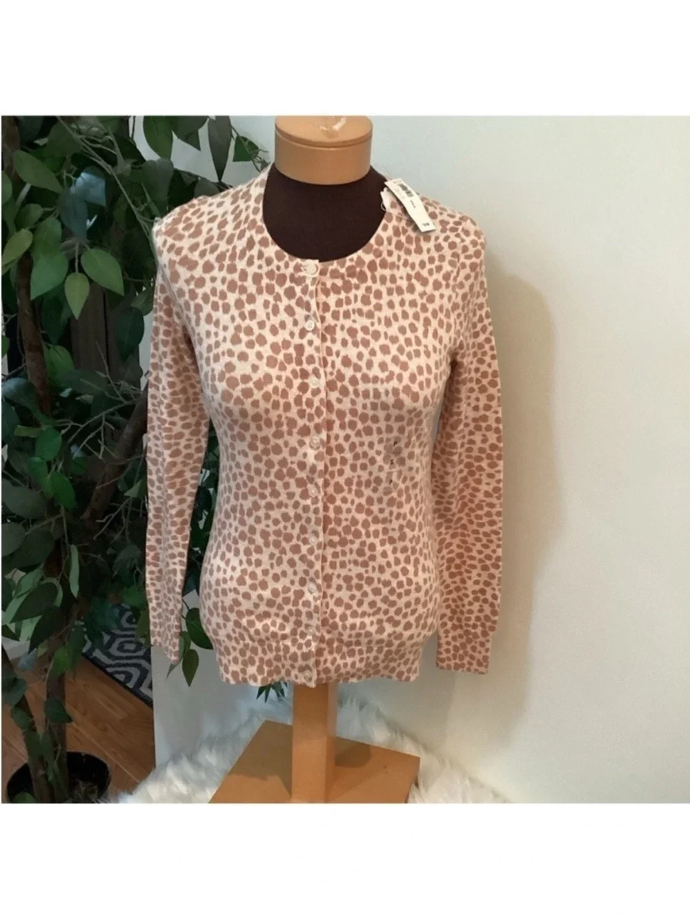 Old Navy Animal Print Cardigan Sweater Small NWT Button Front Lightweight